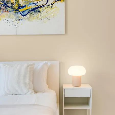 Skyline 3br Seaview Terrace Апартаменти