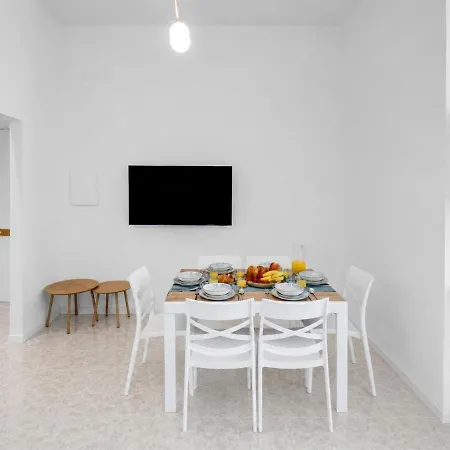 Skyline 3br Seaview Terrace *