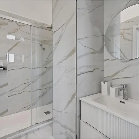 Апартаменти Skyline 3br Seaview Terrace
