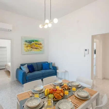 Апартаменти Skyline 3br Seaview Terrace